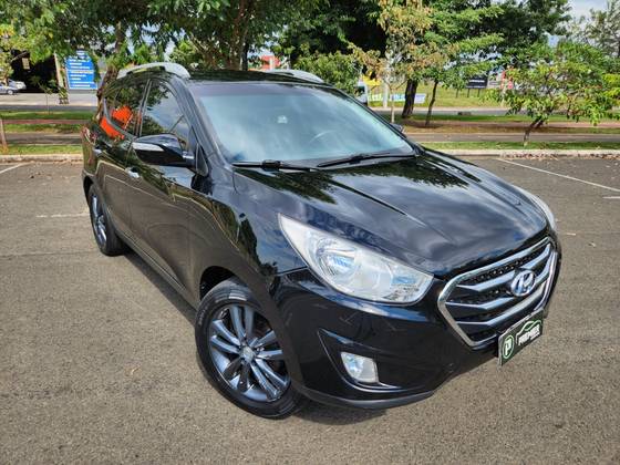 HYUNDAI IX35 2.0 MPFI XLS 16V GASOLINA 4P MANUAL HYUNDAI IX35 2.0 MPFI XLS 16V GASOLINA 4P MANUAL